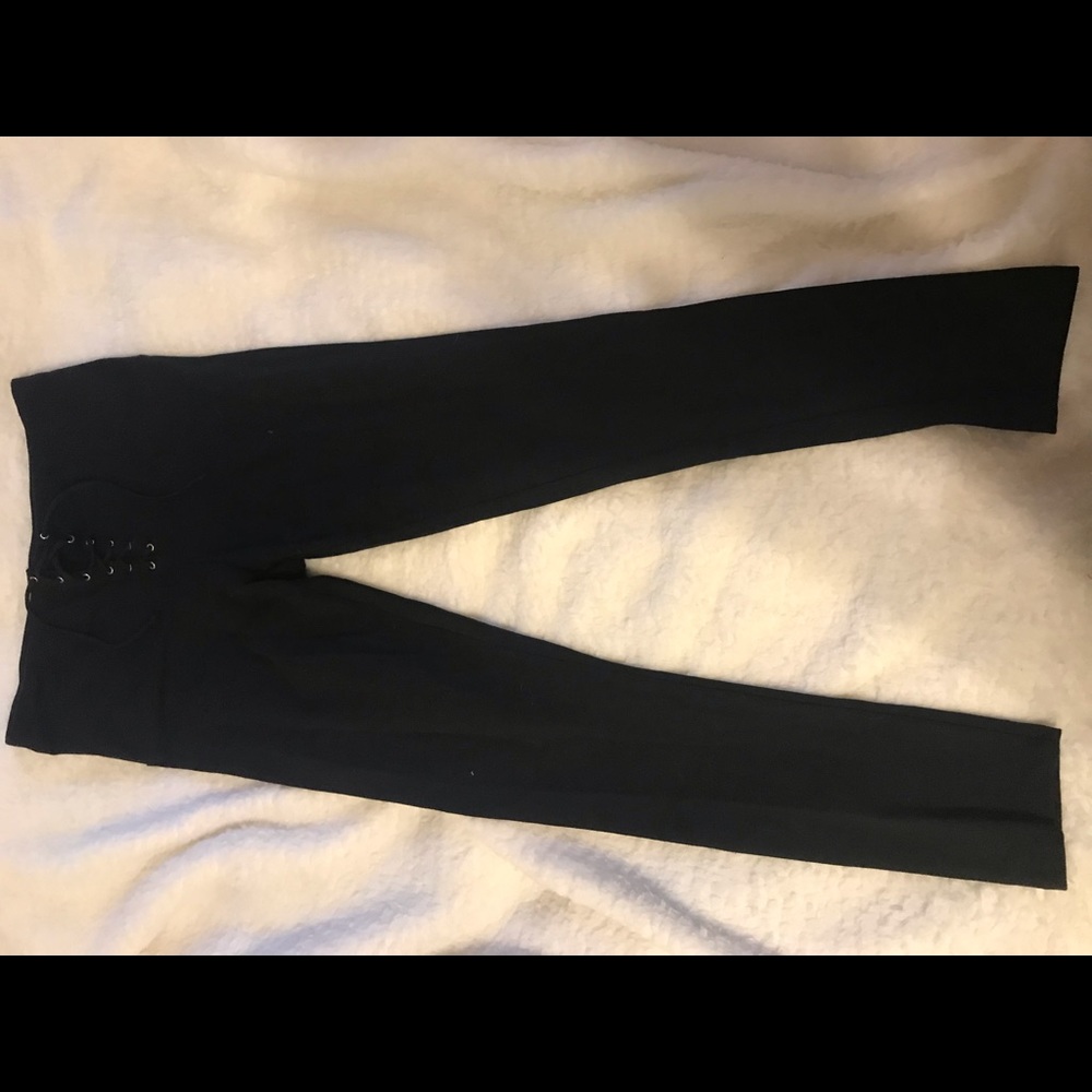 Black leggings